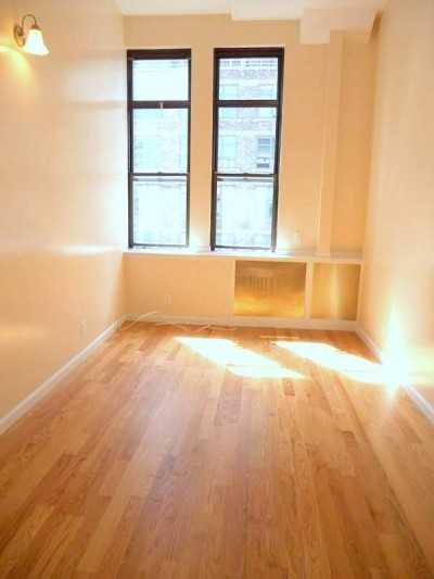 96 Leonard St RS - Photo 3 of 5