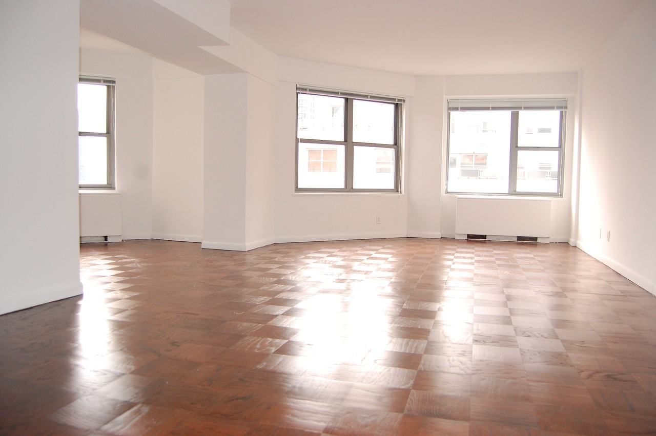 245 E 63rd St 12W - Photo 3 of 4