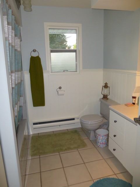 1455 Montrose Ave - Photo 2 of 6