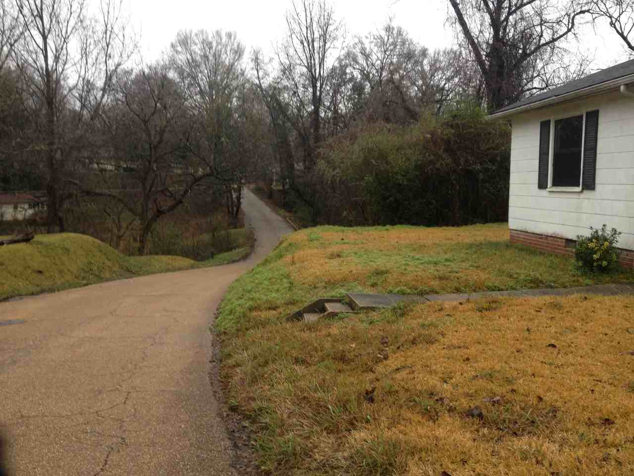 118 Summer Dr - Photo 3 of 6