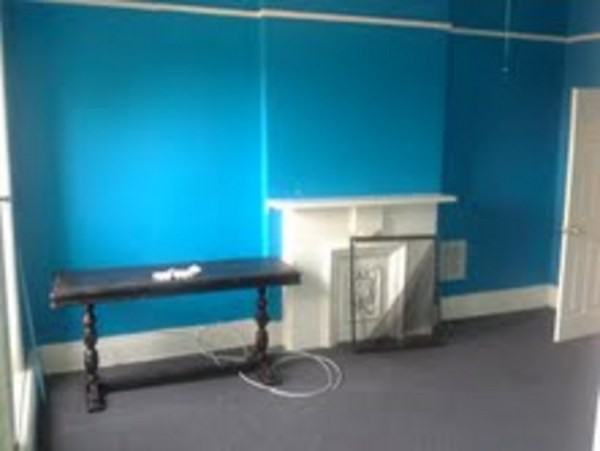 720 Quincy St - Photo 2 of 4