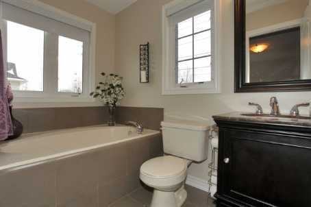 130 Park St E - Photo 3 of 8