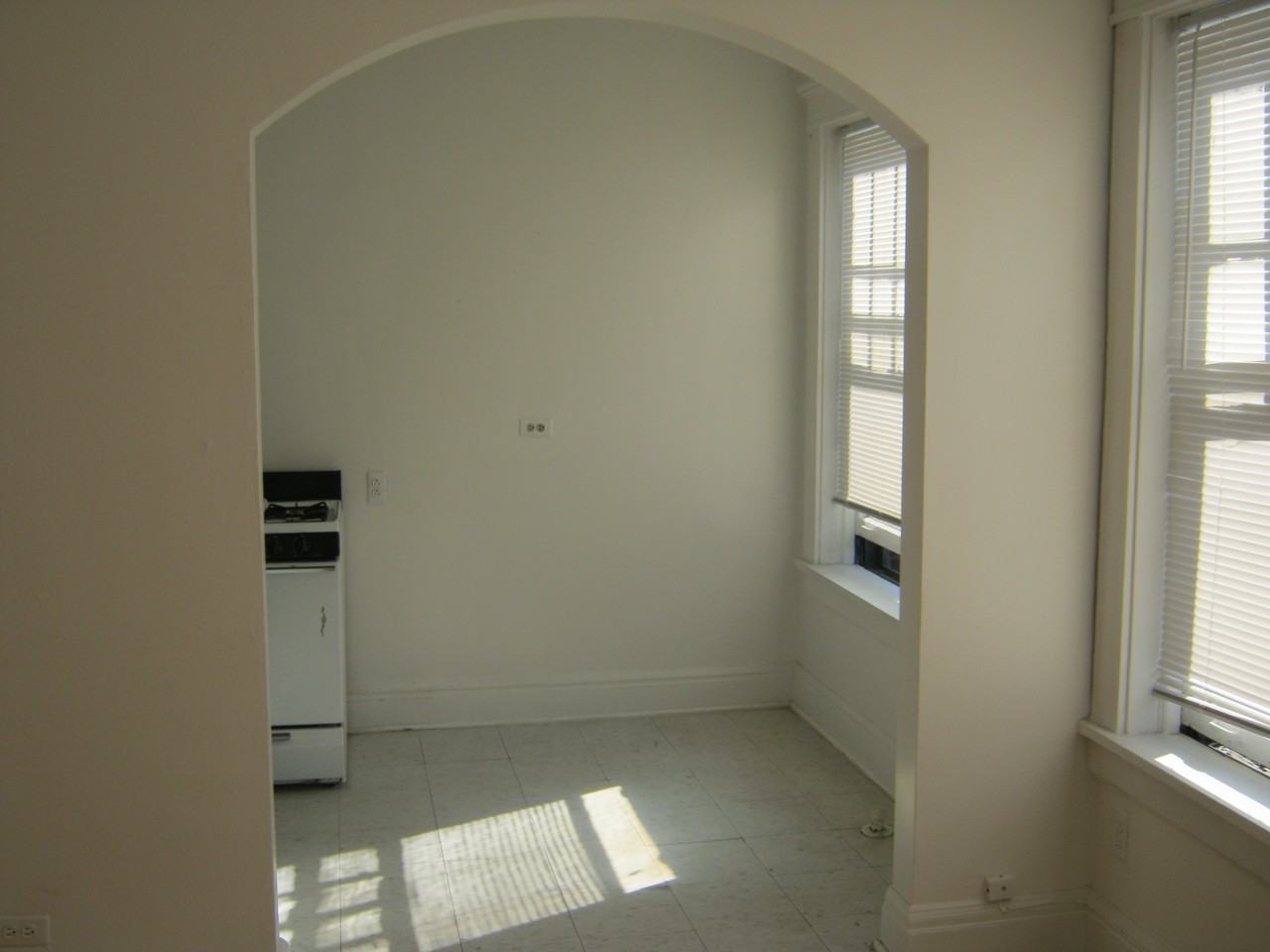 5325 Hyde Park - Photo 2 of 7