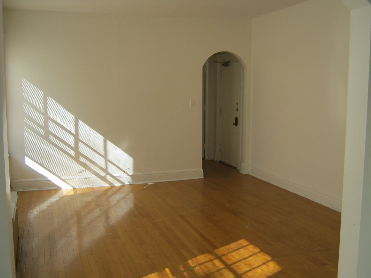 5325 Hyde Park - Photo 3 of 7