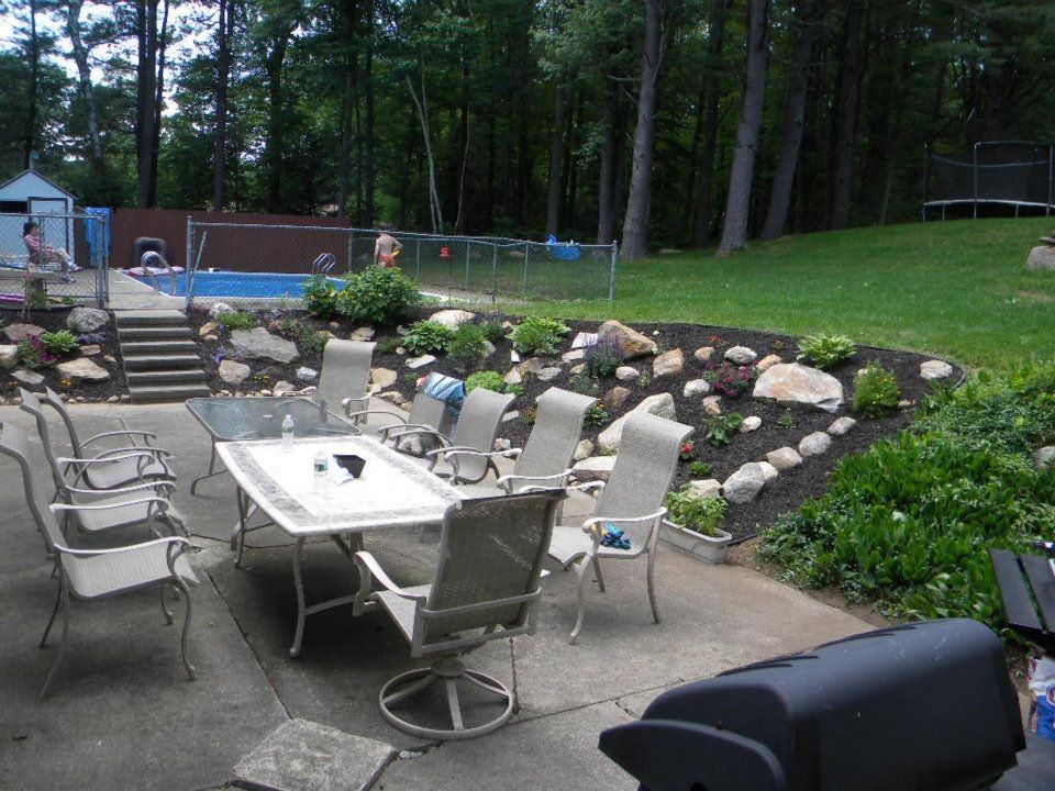 49 Camp St - Photo 2 of 5