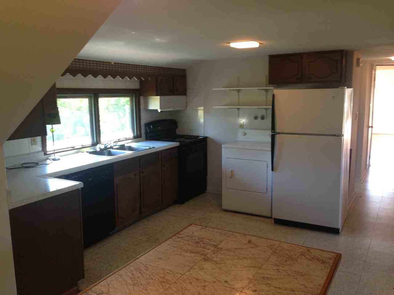 390 Font Grove Rd - Photo 3 of 6