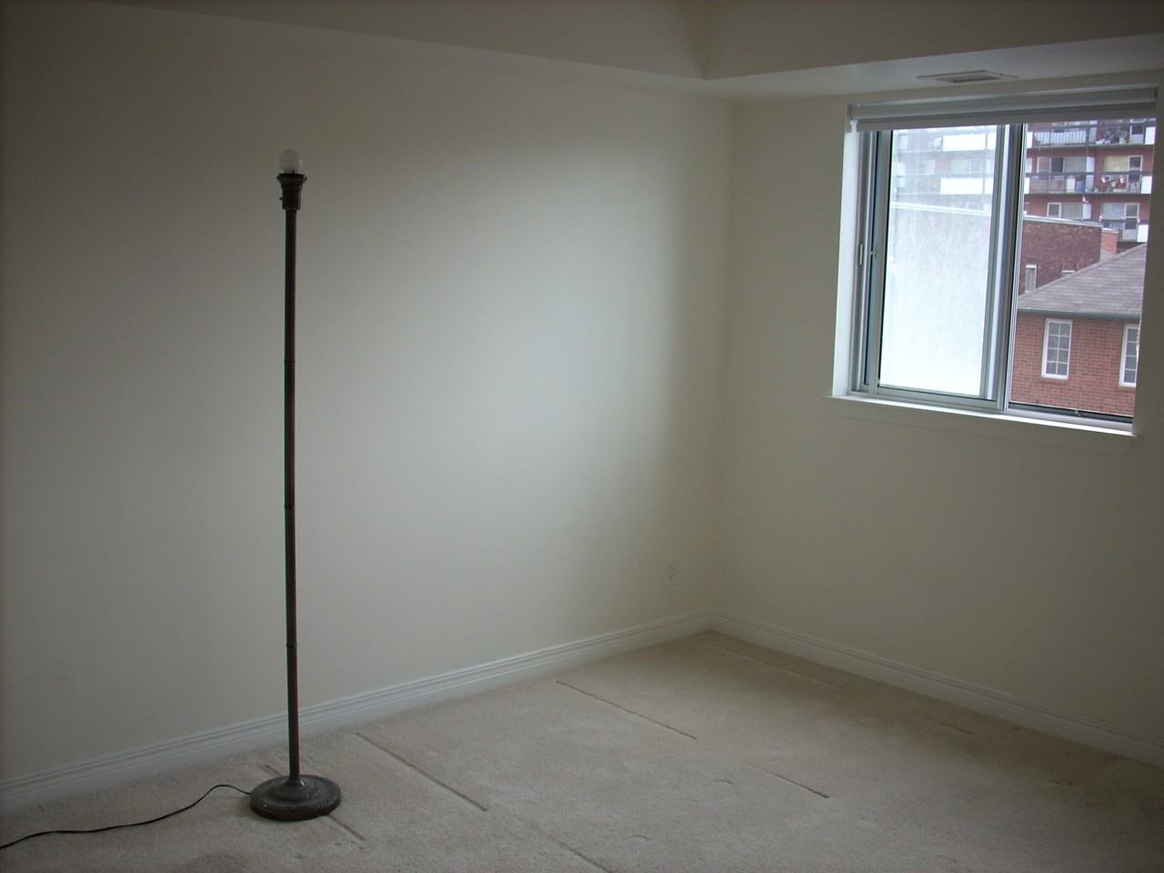 429 Somerset St W #407 - Photo 2 of 8