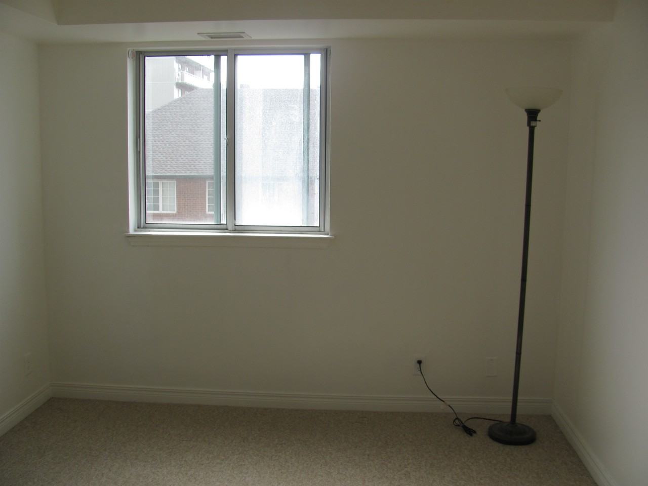 429 Somerset St W #407 - Photo 3 of 8