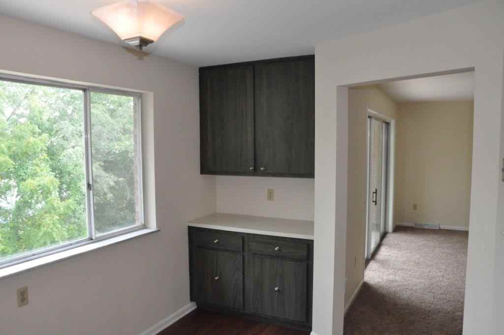 38 Superior Dr #4 - Photo 3 of 10