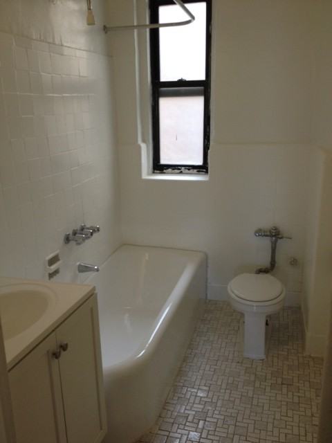 2081 Bronx Park E - Photo 3 of 3