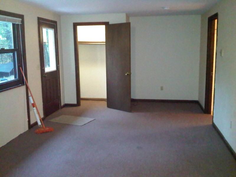 450 Amherst Rd 1 - Photo 2 of 4