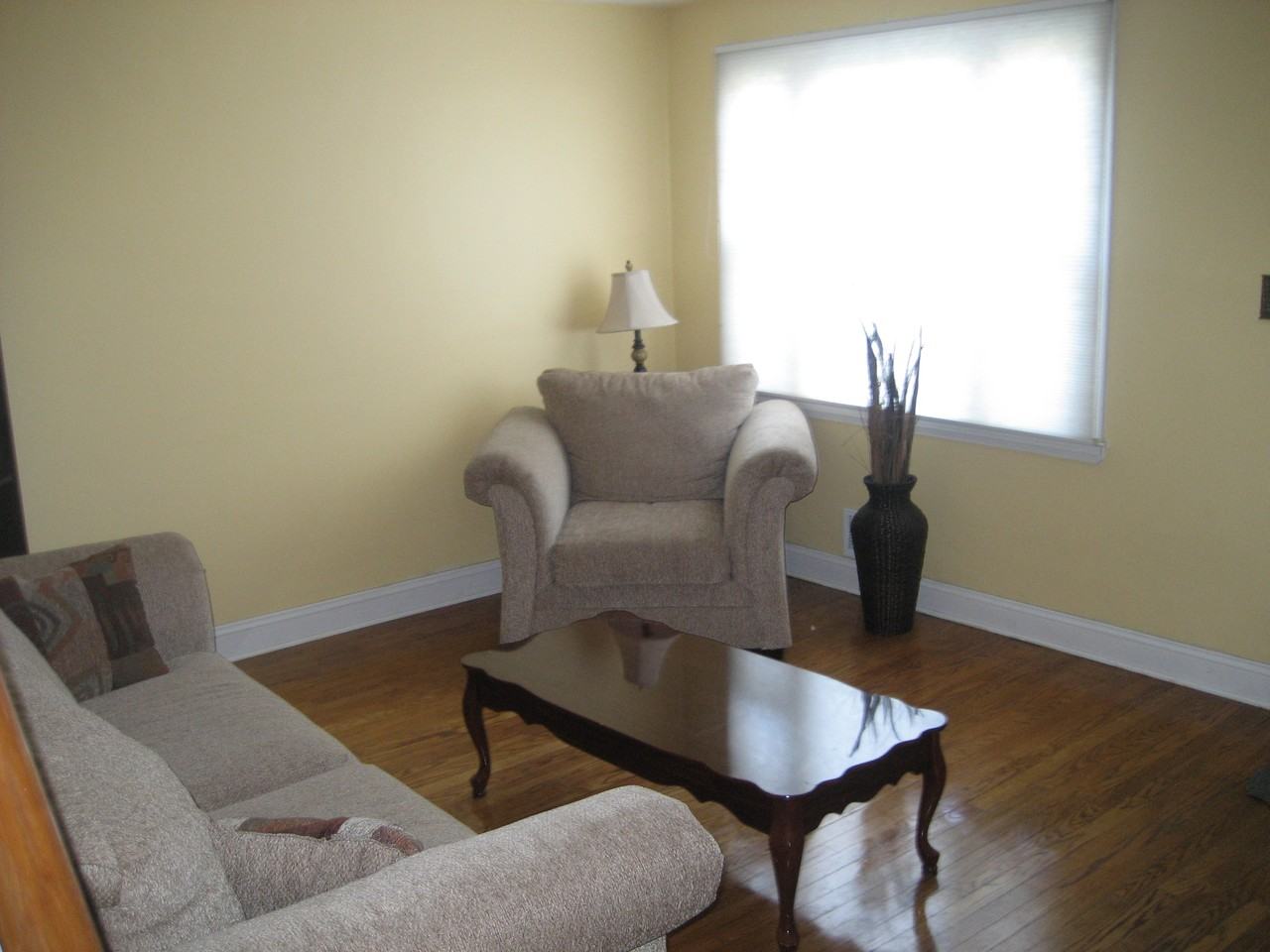 751 S Woodington Rd - Photo 2 of 9