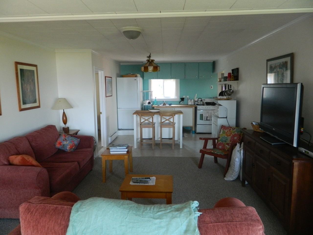 13 Brant Ave - Photo 3 of 3