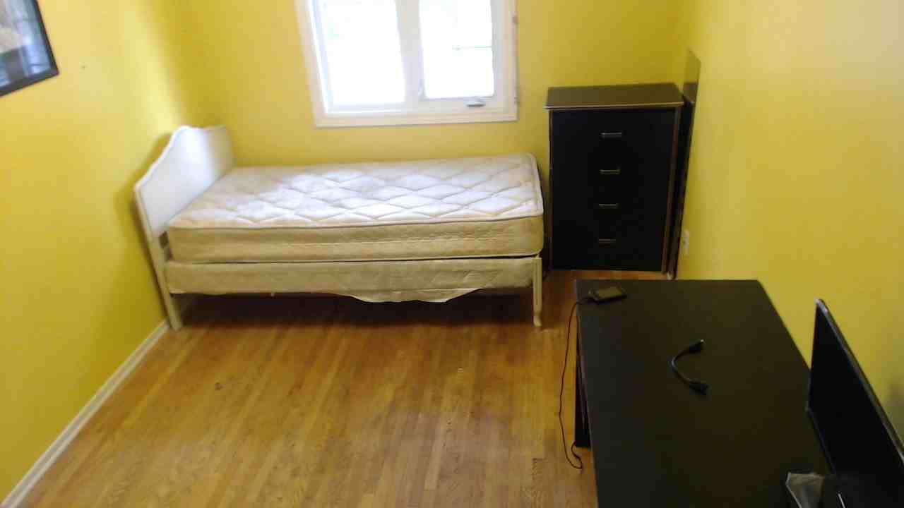 1085 Meadowlands Dr E #1 - Photo 2 of 2