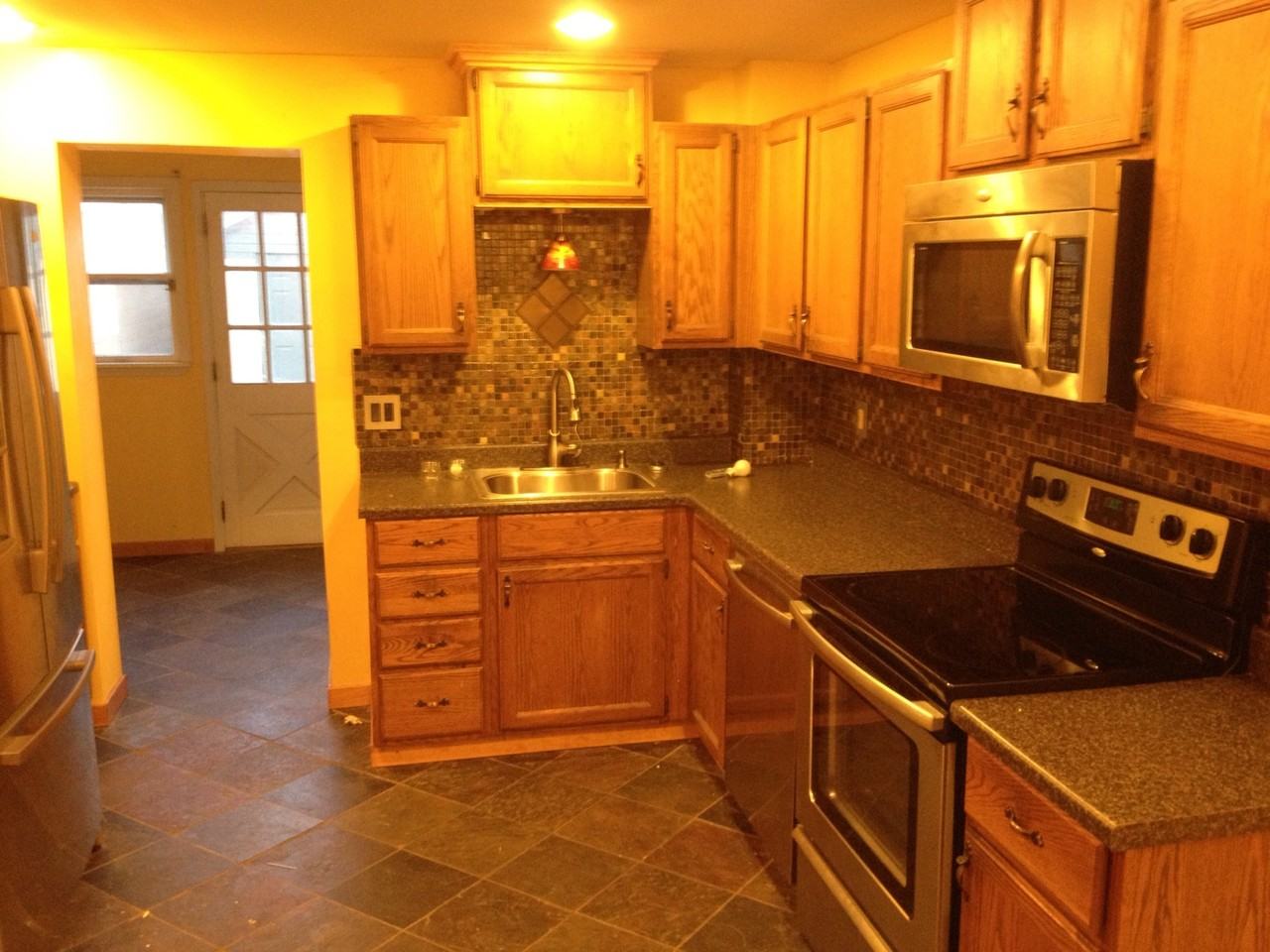 2215 Washington Ave - Photo 3 of 10