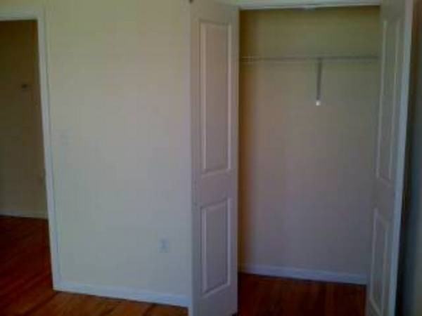 179 8th St 3rdFL - Photo 3 of 6