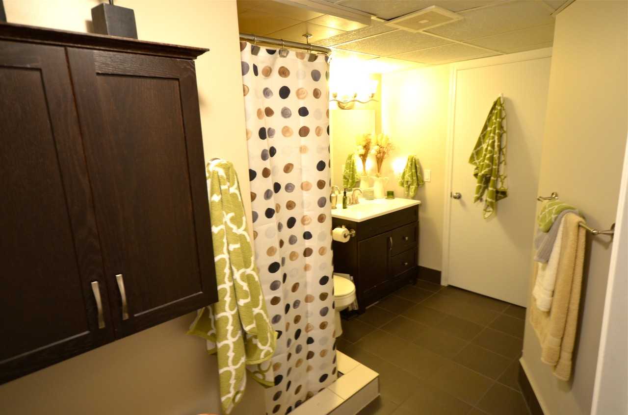 10514 77 St NW - Photo 3 of 6