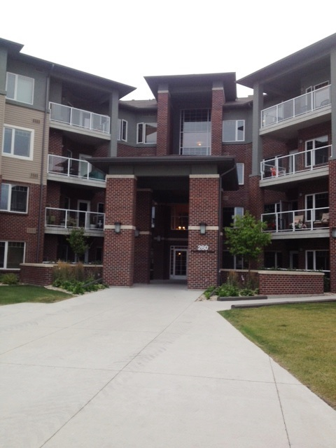 260 Fairhaven Rd, Winnipeg, MB R3P 2S1 2 Bedroom Condo for 1,595/month Zumper