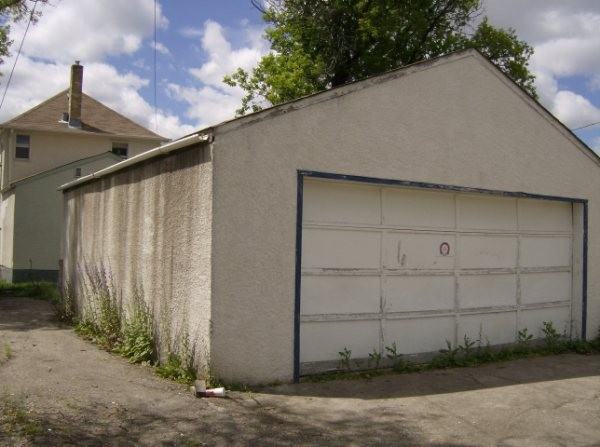 475 Polson Ave - Photo 2 of 9