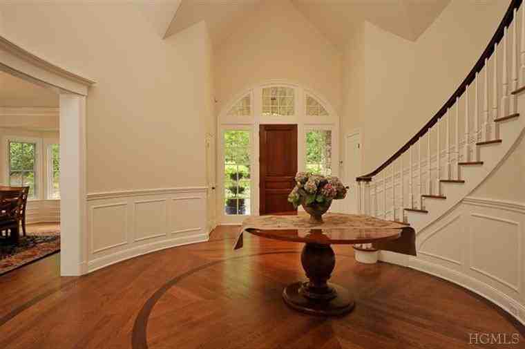 26 Sarles St - Photo 3 of 19