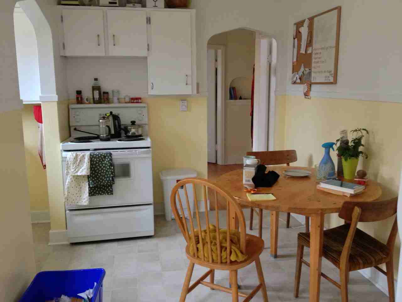 119 Howe St - Photo 3 of 9