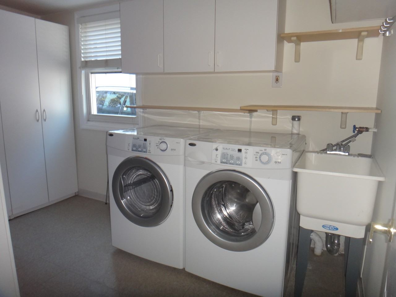 64 Goodall St - Photo 3 of 7