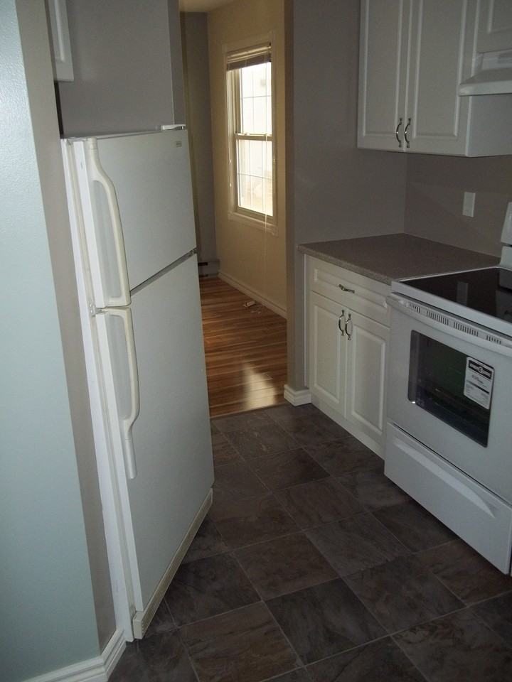 606 Kenaston Blvd - Photo 3 of 6