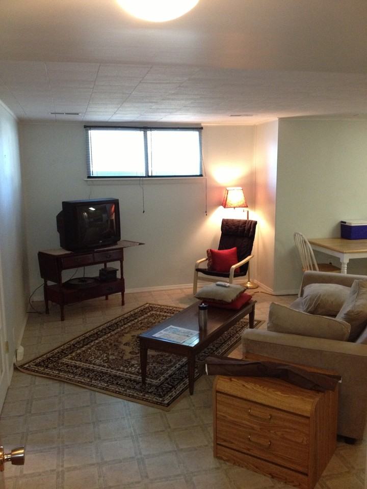 5102 53 Ave #B - Photo 3 of 9