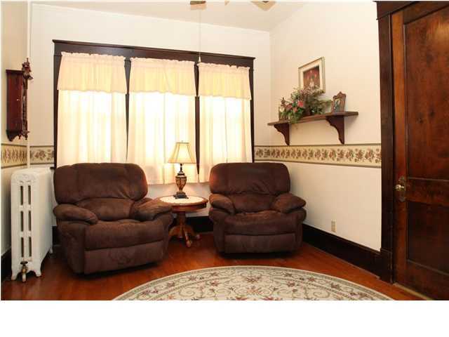 1711 N Market St - Photo 2 of 13