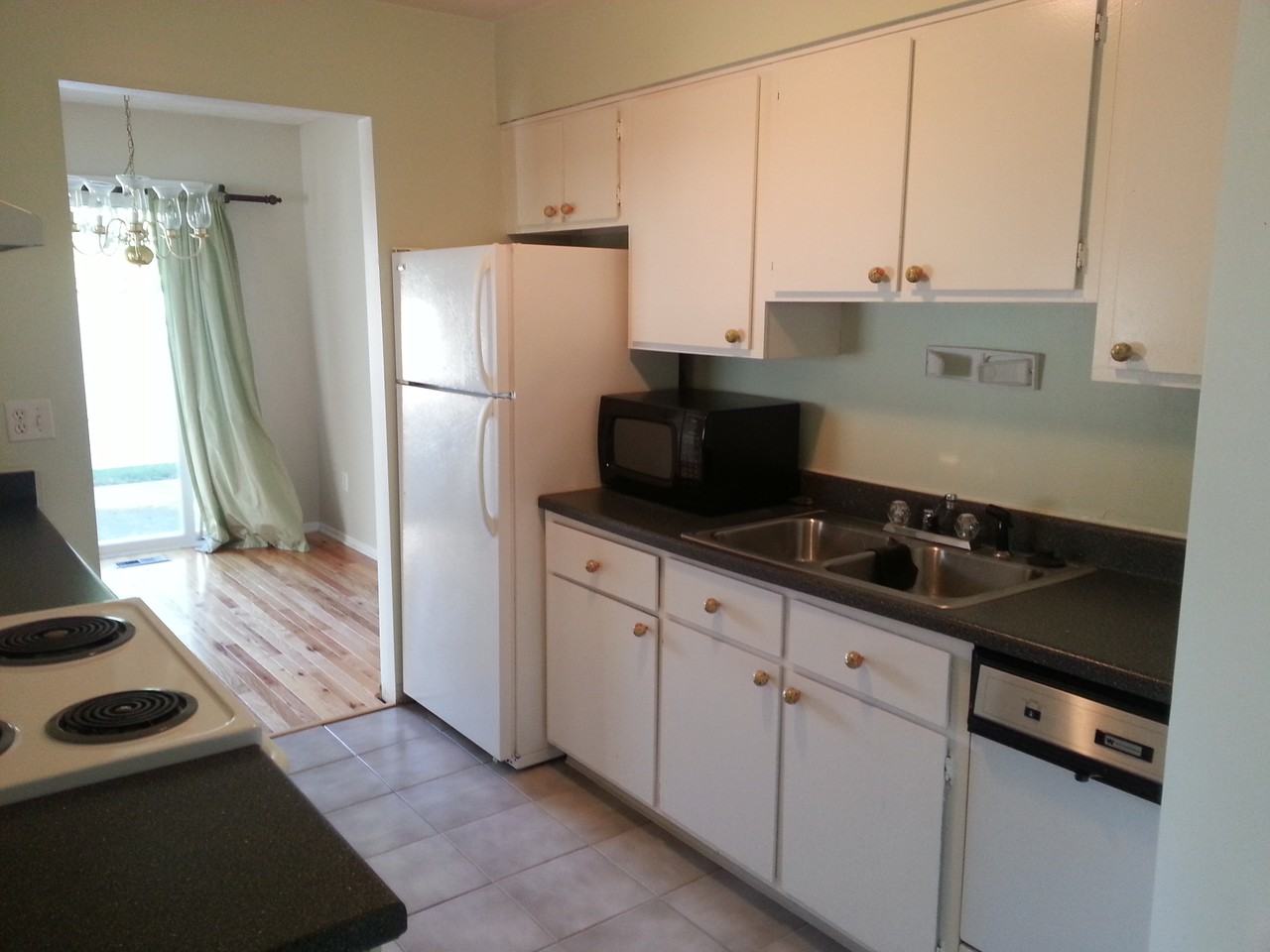 5218 Dierker Rd - Photo 2 of 6