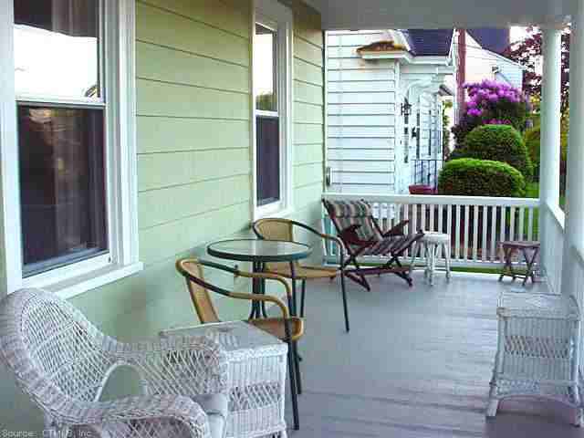 1885 Chapel St - Photo 2 of 9