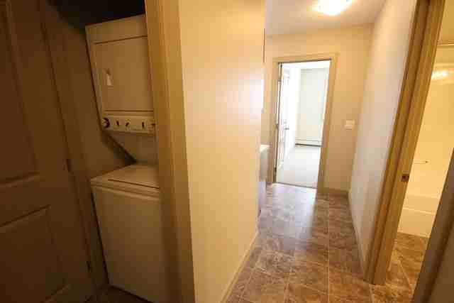 301 Timothy Drive Red Deer, Alberta T4P 0P1 - Photo 2 of 6