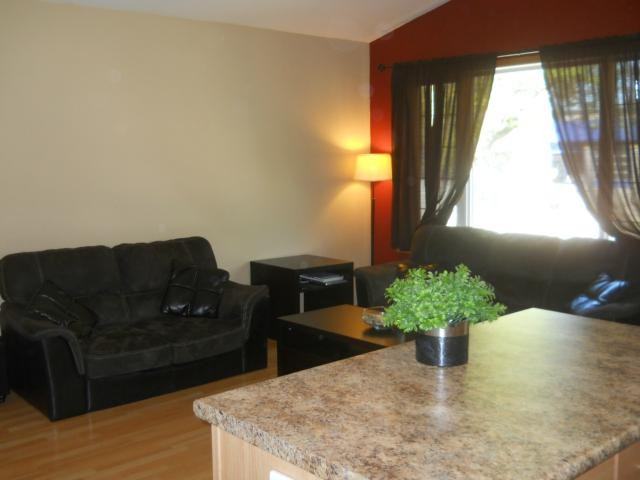 212 McKay Ave - Photo 3 of 6