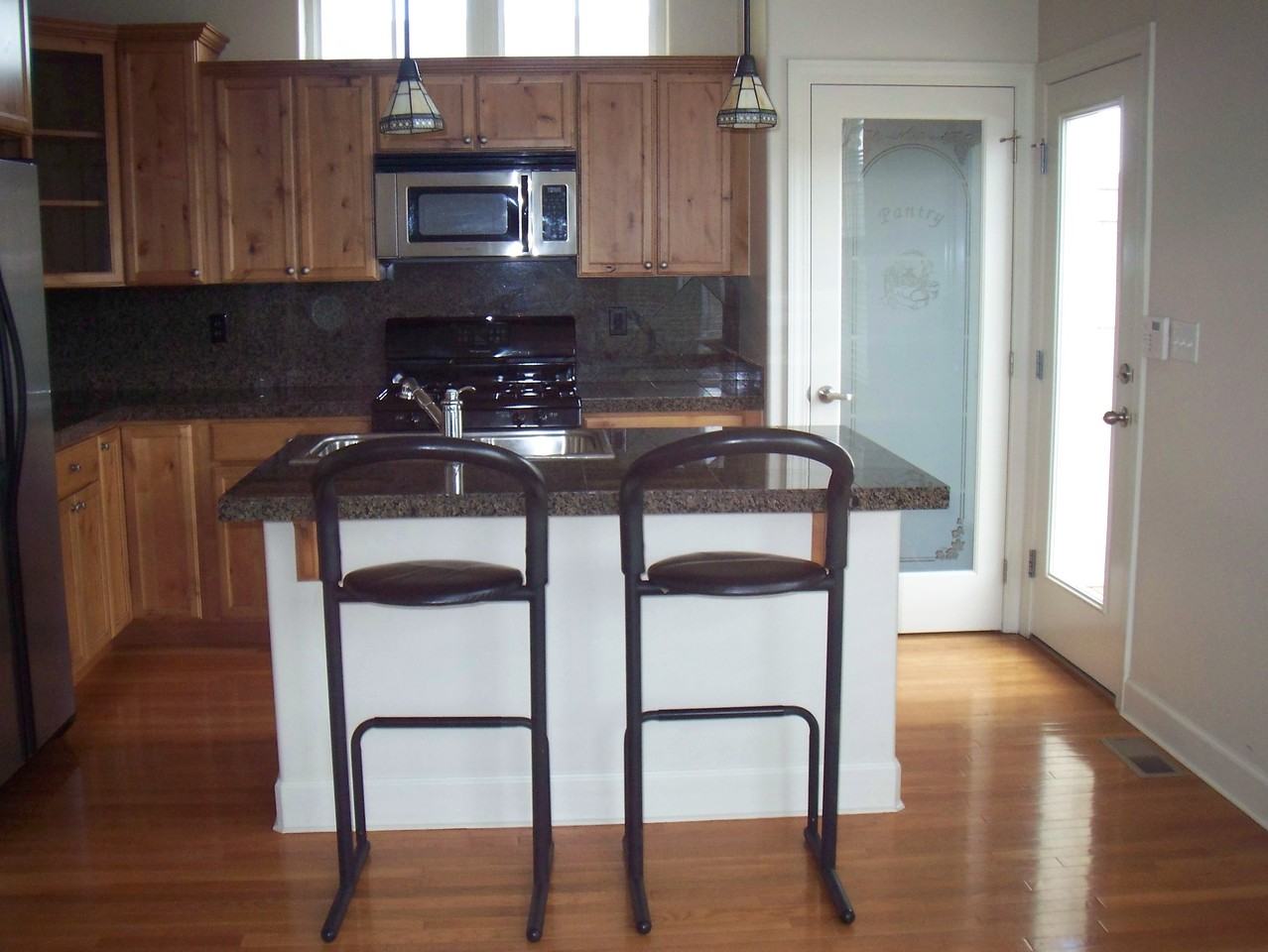 407 Founders Ave #407 - Photo 2 of 9