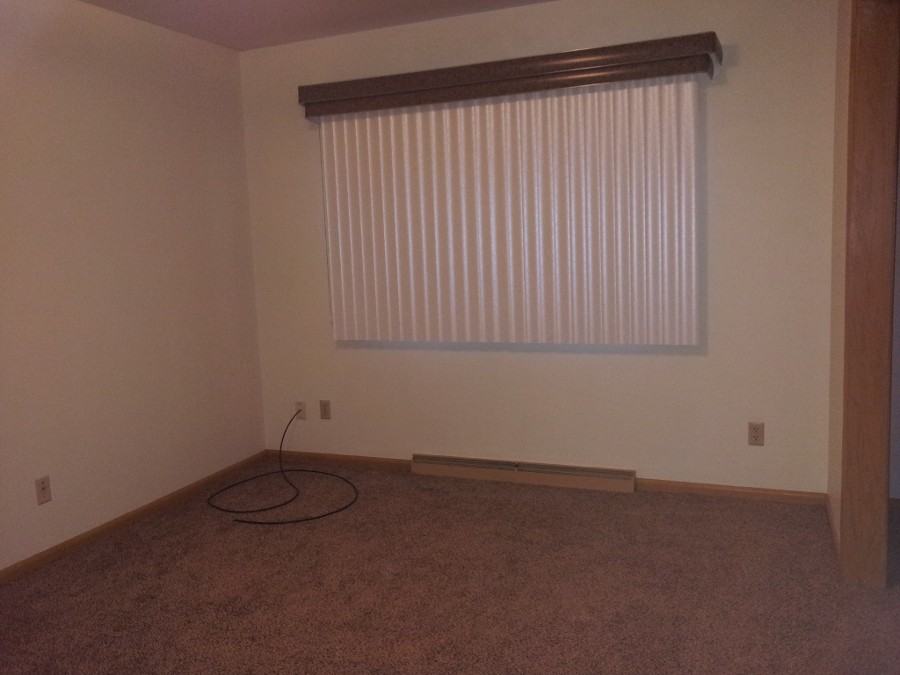 3106 Churchill Dr - Photo 3 of 4