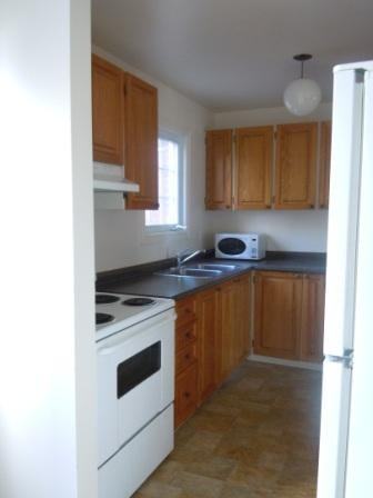 1507 Fisher Ave - Photo 2 of 14