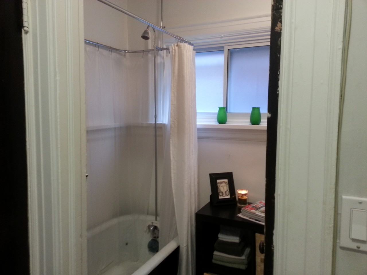 1071 Gladstone Ave #2 - Photo 3 of 6