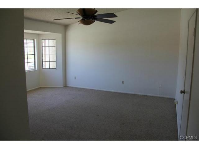 125 Greenbriar Ln - Photo 2 of 9