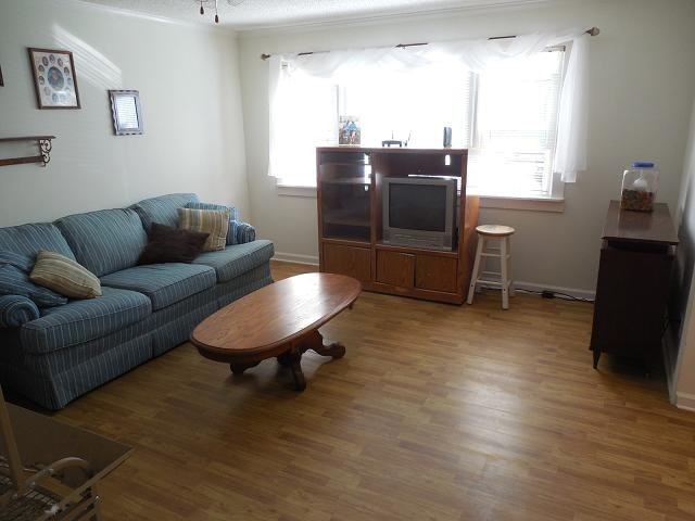 6534 Hudson Ave - Photo 3 of 7