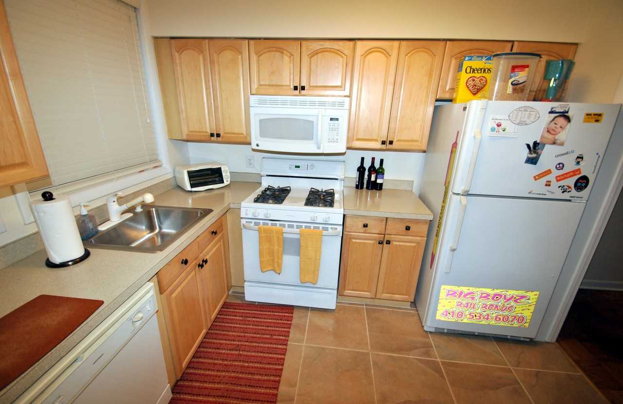 9 Cross Keys Rd #9 - Photo 3 of 18