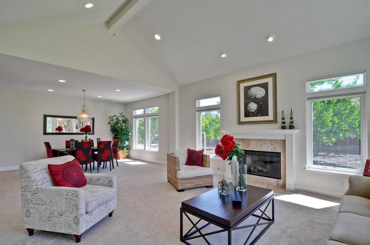 3465 Middlefield Rd - Photo 3 of 10