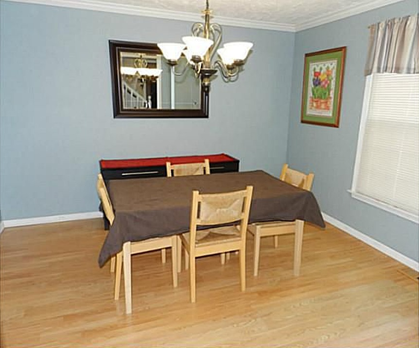 517 Joseph Cir - Photo 3 of 13