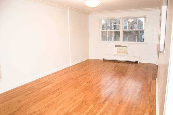 2846 41st St #2F - Photo 2 of 3