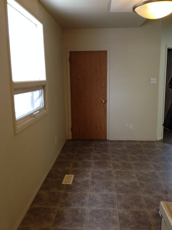 157 Burrows Ave - Photo 3 of 8