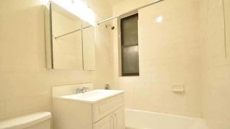 11 Manhattan Ave #4 - Photo 3 of 3