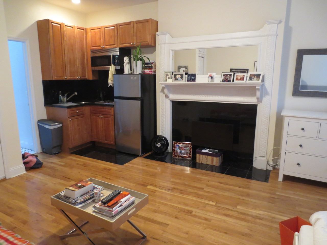 19 W 68th St 4 - Photo 2 of 5