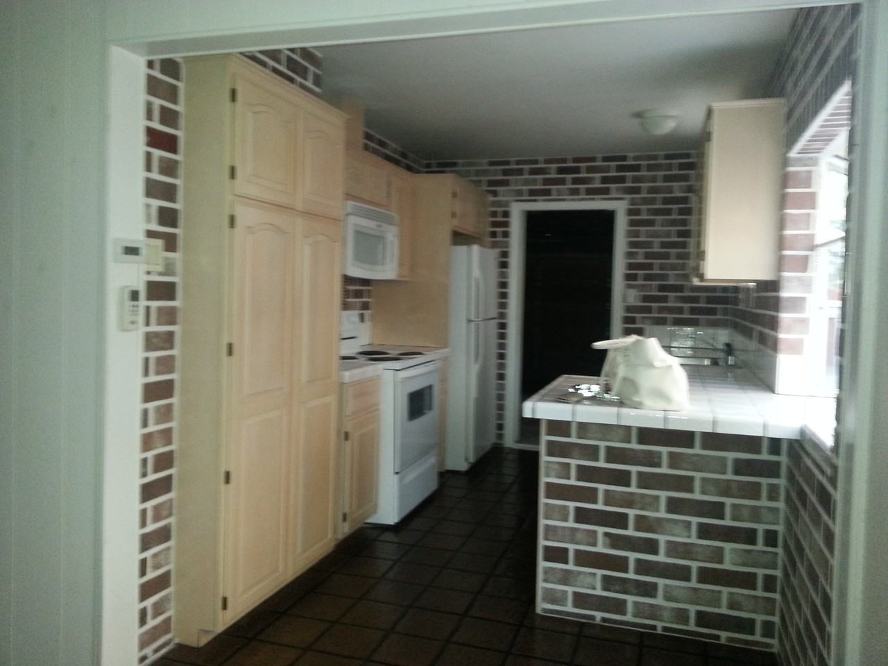 1262 Oberlin Ave - Photo 2 of 12