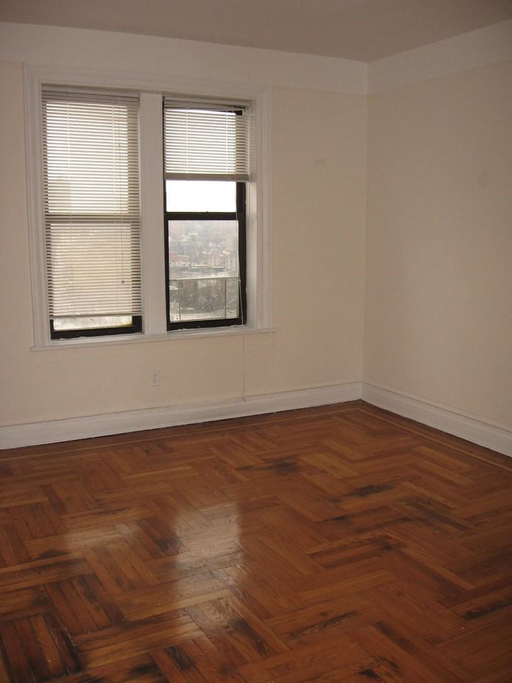 3804 Greystone Ave 3804 Greystone Ave #2 - Photo 2 of 4