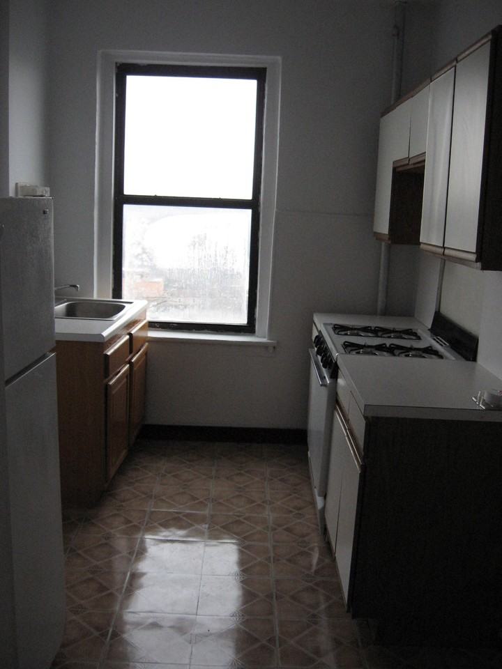 3804 Greystone Ave 3804 Greystone Ave #2 - Photo 3 of 4