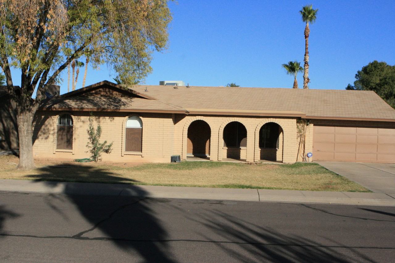 2025 E Magdalena Dr - Photo 2 of 2